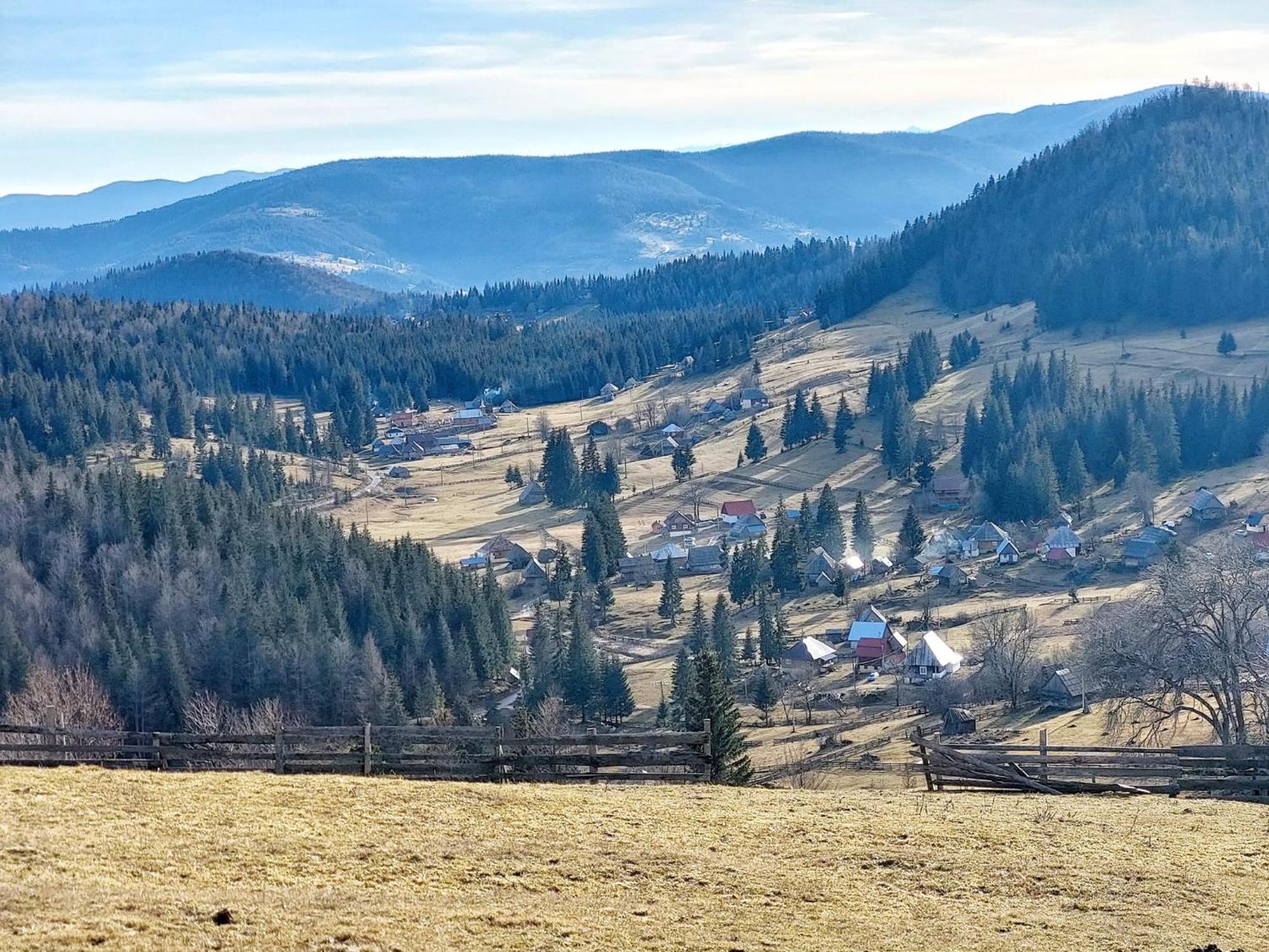 Cabana Colt De Munte Felsőgirda Kültér fotó